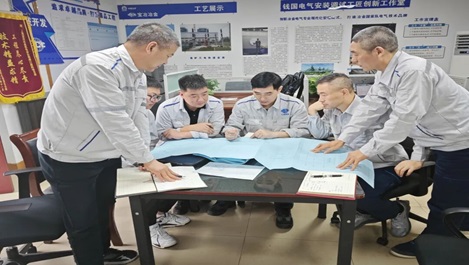 上海BG真人员工钱国获中华全国总工会传递表彰